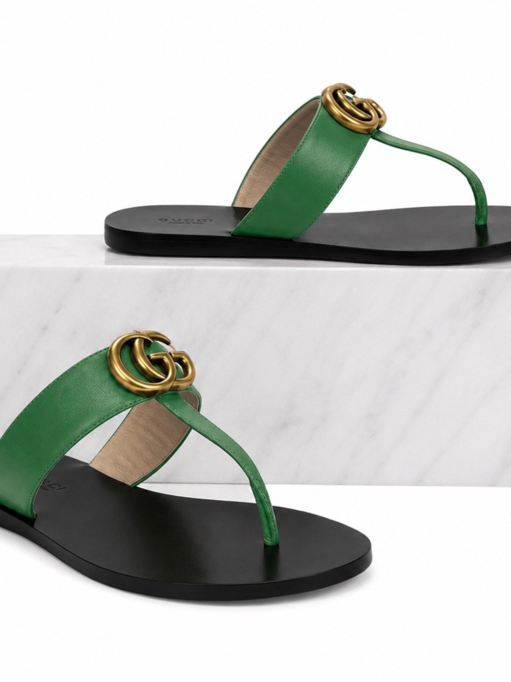 Gucci Green Leather GG Logo Thong Sandals with Gold Hardware